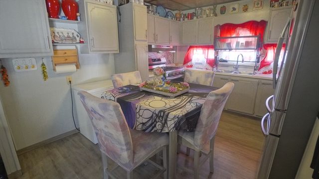 93 Grochmal Ave 126, Springfield, MA 01151