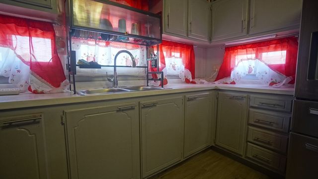 93 Grochmal Ave 126, Springfield, MA 01151