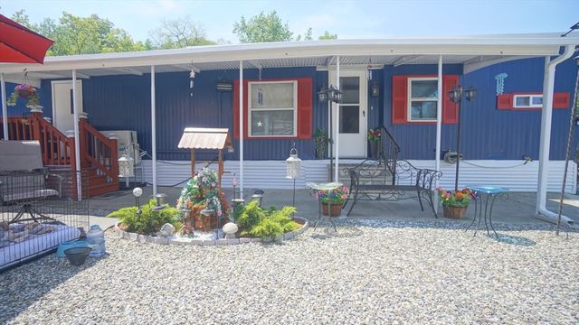 93 Grochmal Ave 126, Springfield, MA 01151