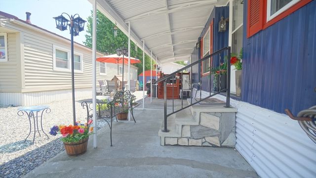 93 Grochmal Ave 126, Springfield, MA 01151