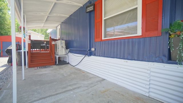 93 Grochmal Ave 126, Springfield, MA 01151
