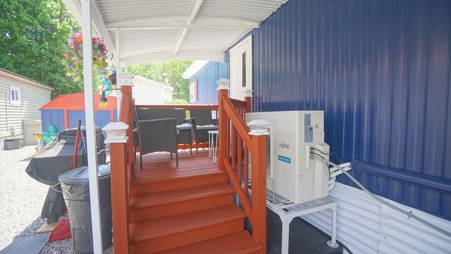 93 Grochmal Ave 126, Springfield, MA 01151
