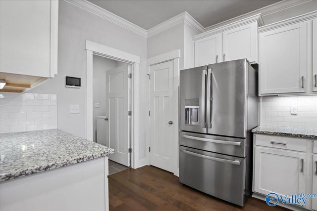 21808 Natures Cove Drive, Athens, AL 35613