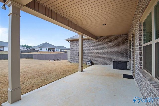 21808 Natures Cove Drive, Athens, AL 35613