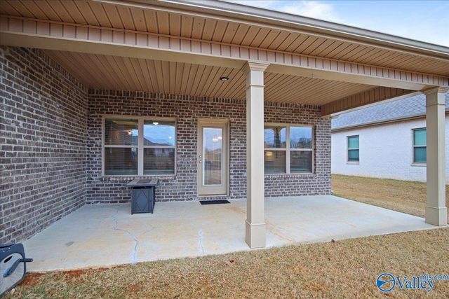 21808 Natures Cove Drive, Athens, AL 35613