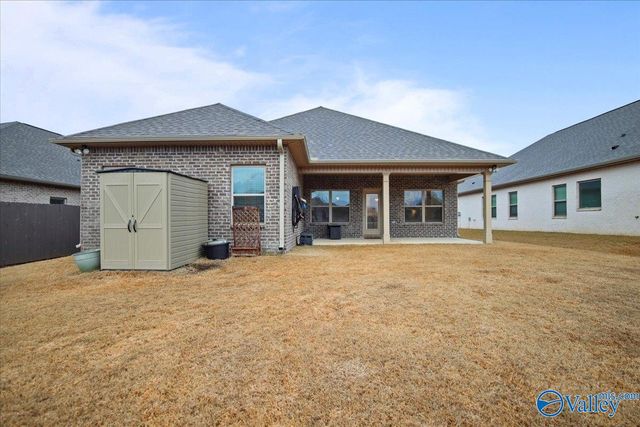 21808 Natures Cove Drive, Athens, AL 35613