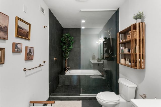 3725 Butler Street 209, Lawrenceville, PA 15201