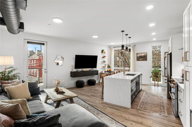 3725 Butler Street 209, Lawrenceville, PA 15201