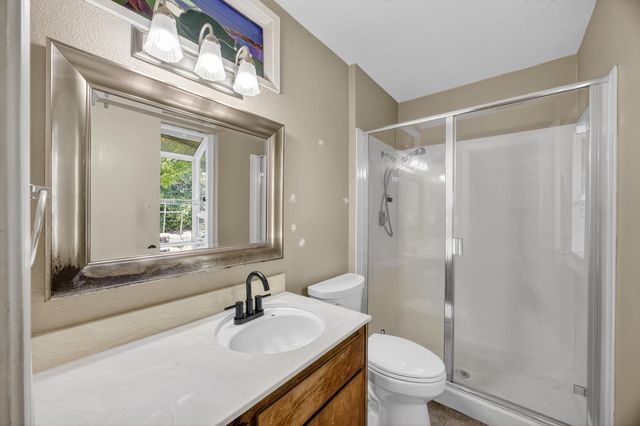 1513 Crestmont Oak Dr, Roseville, CA 95661