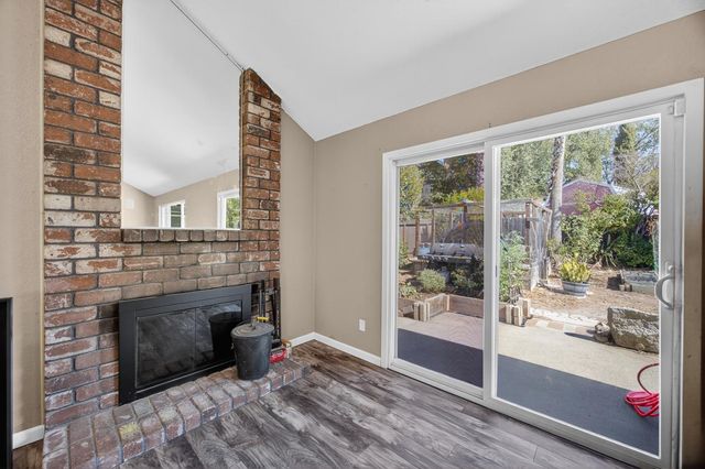 1513 Crestmont Oak Dr, Roseville, CA 95661