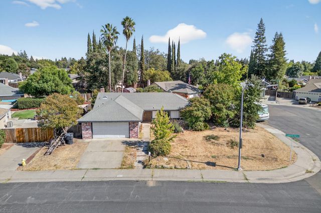 1513 Crestmont Oak Dr, Roseville, CA 95661