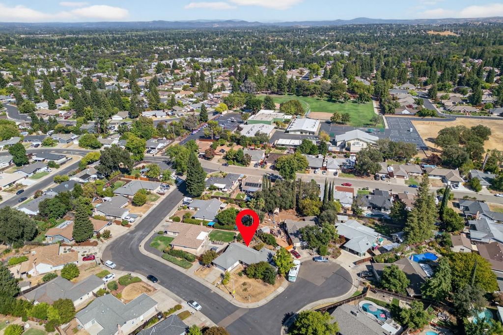 1513 Crestmont Oak Dr, Roseville, CA 95661
