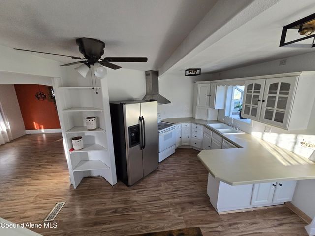 312 Park St, Mullan, ID 83846