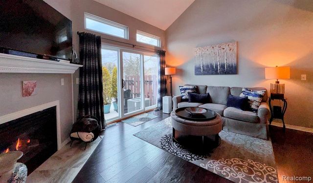 35149 Woodbury Drive, New Baltimore, MI 48047