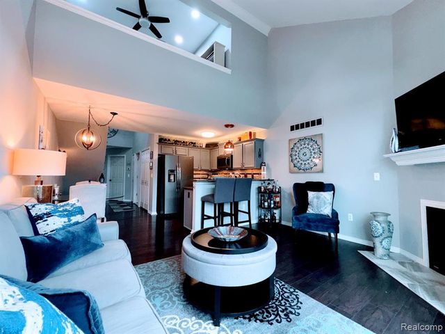 35149 Woodbury Drive, New Baltimore, MI 48047