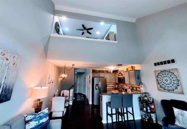 35149 Woodbury Drive, New Baltimore, MI 48047