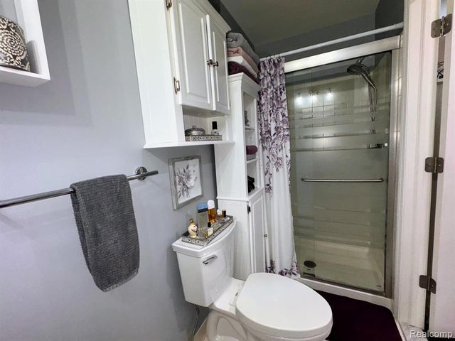 35149 Woodbury Drive, New Baltimore, MI 48047