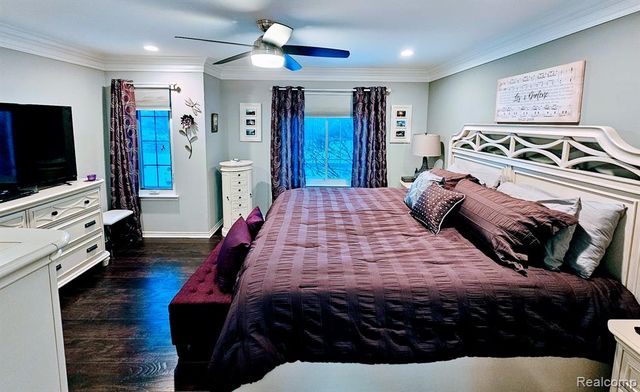 35149 Woodbury Drive, New Baltimore, MI 48047