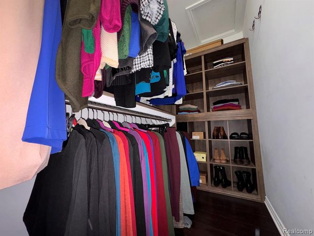 35149 Woodbury Drive, New Baltimore, MI 48047