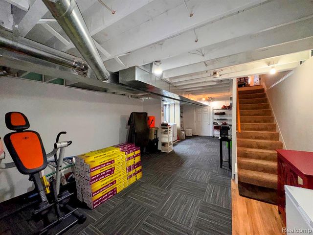 35149 Woodbury Drive, New Baltimore, MI 48047