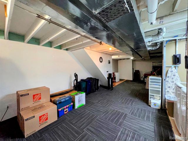 35149 Woodbury Drive, New Baltimore, MI 48047