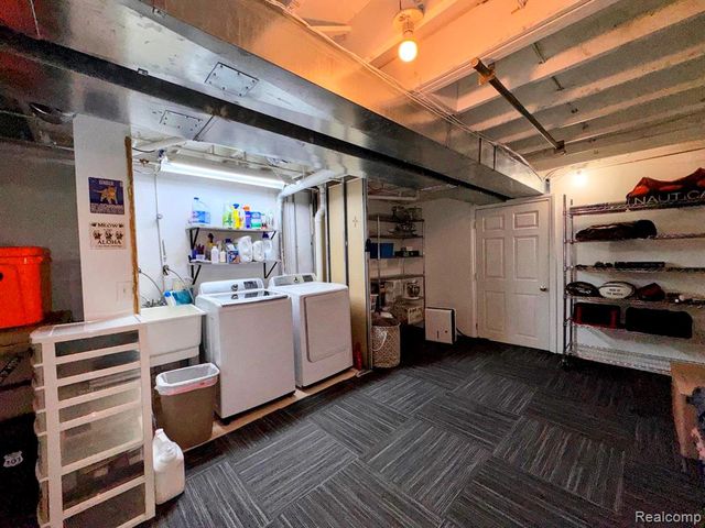 35149 Woodbury Drive, New Baltimore, MI 48047