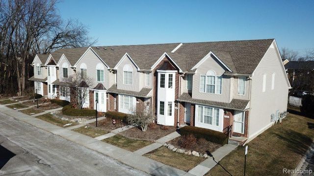 35149 Woodbury Drive, New Baltimore, MI 48047