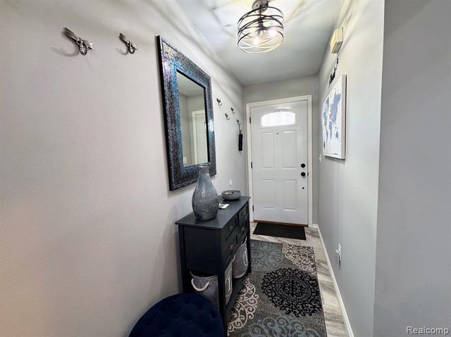 35149 Woodbury Drive, New Baltimore, MI 48047