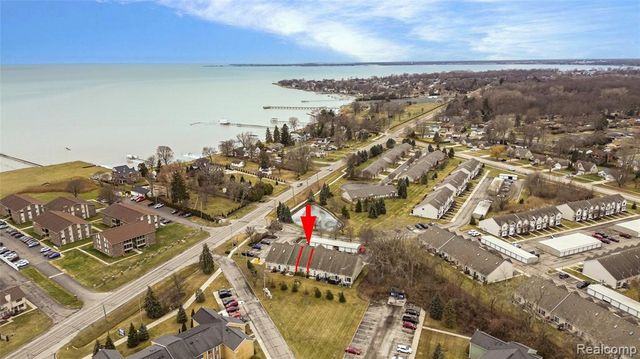 35149 Woodbury Drive, New Baltimore, MI 48047