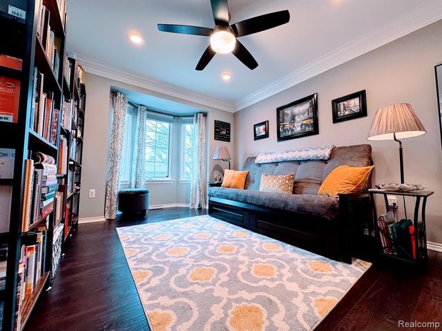 35149 Woodbury Drive, New Baltimore, MI 48047