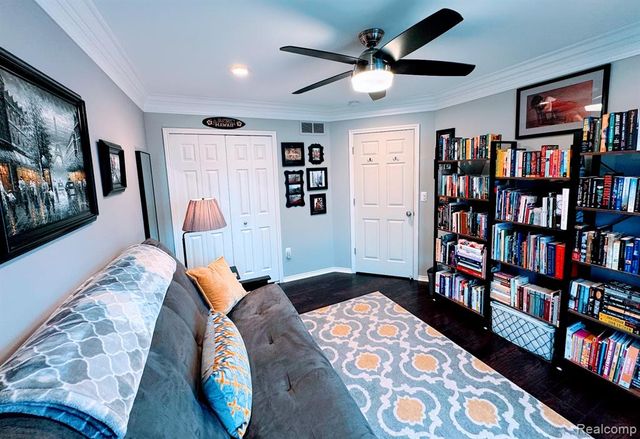 35149 Woodbury Drive, New Baltimore, MI 48047