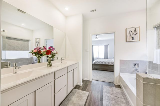 17706 Sommerset Falls Lane, Crosby, TX 77532