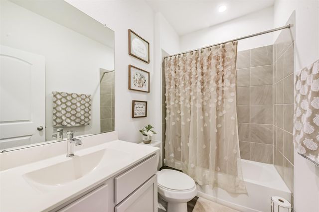 17706 Sommerset Falls Lane, Crosby, TX 77532