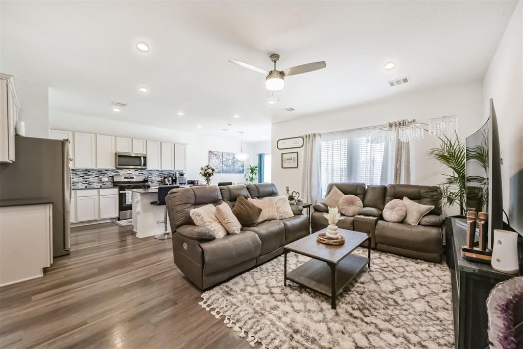 17706 Sommerset Falls Lane, Crosby, TX 77532