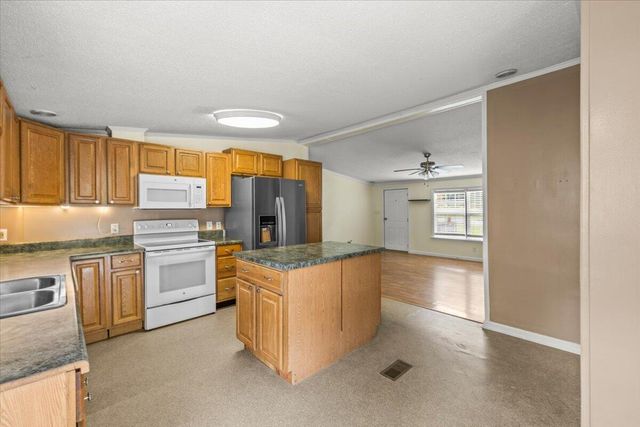 218 W Spring Street, Whitwell, TN 37397