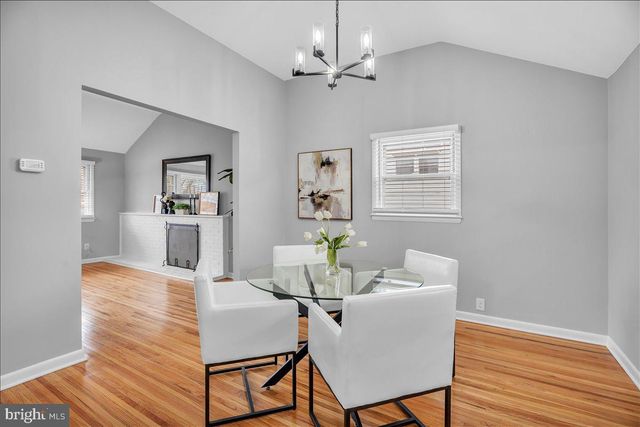 180 CHERRY TREE LN, Cherry Hill, NJ 08002