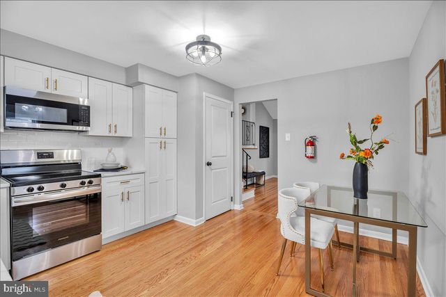 180 CHERRY TREE LN, Cherry Hill, NJ 08002