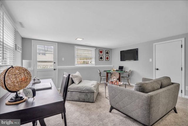 180 CHERRY TREE LN, Cherry Hill, NJ 08002