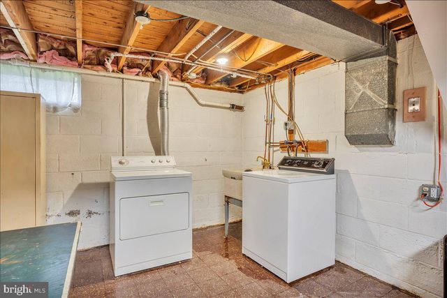180 CHERRY TREE LN, Cherry Hill, NJ 08002