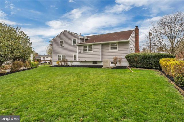 180 CHERRY TREE LN, Cherry Hill, NJ 08002
