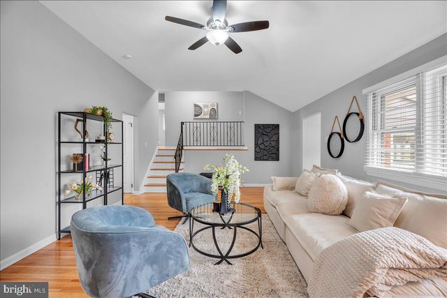 180 CHERRY TREE LN, Cherry Hill, NJ 08002