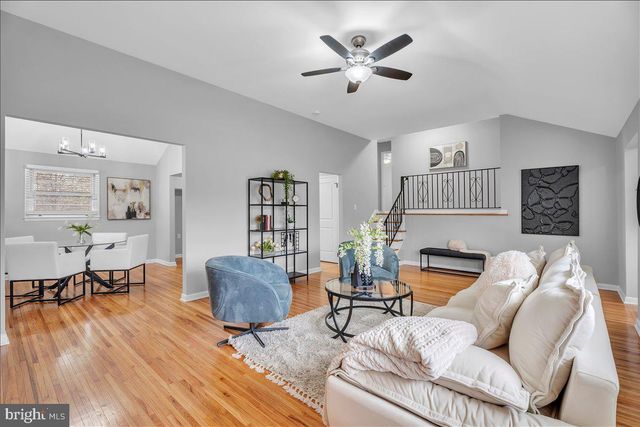 180 CHERRY TREE LN, Cherry Hill, NJ 08002