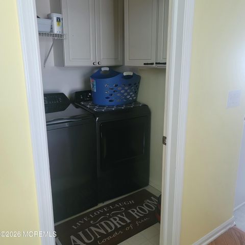 2335 Kira Court, Toms River, NJ 08755