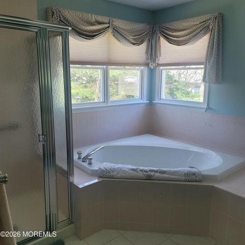 2335 Kira Court, Toms River, NJ 08755