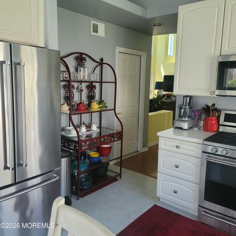 2335 Kira Court, Toms River, NJ 08755