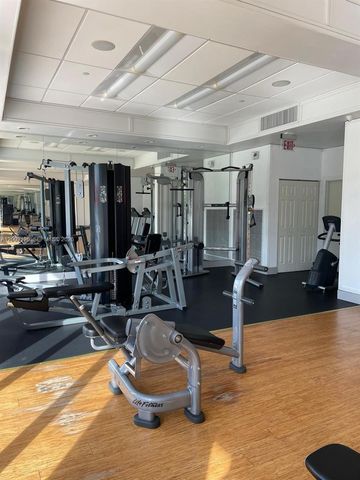 2851 NE 183rd St 509E, Aventura, FL 33160