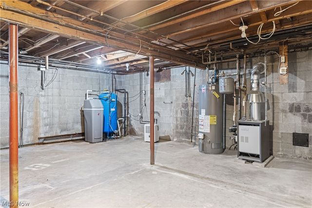 5112 Sheaters Drive, North Canton, OH 44720