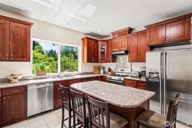 1300 N Lake Stickney, Lynnwood, WA 98087