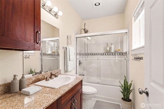 1300 N Lake Stickney, Lynnwood, WA 98087