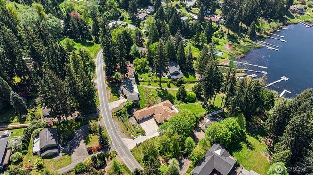 1300 N Lake Stickney, Lynnwood, WA 98087